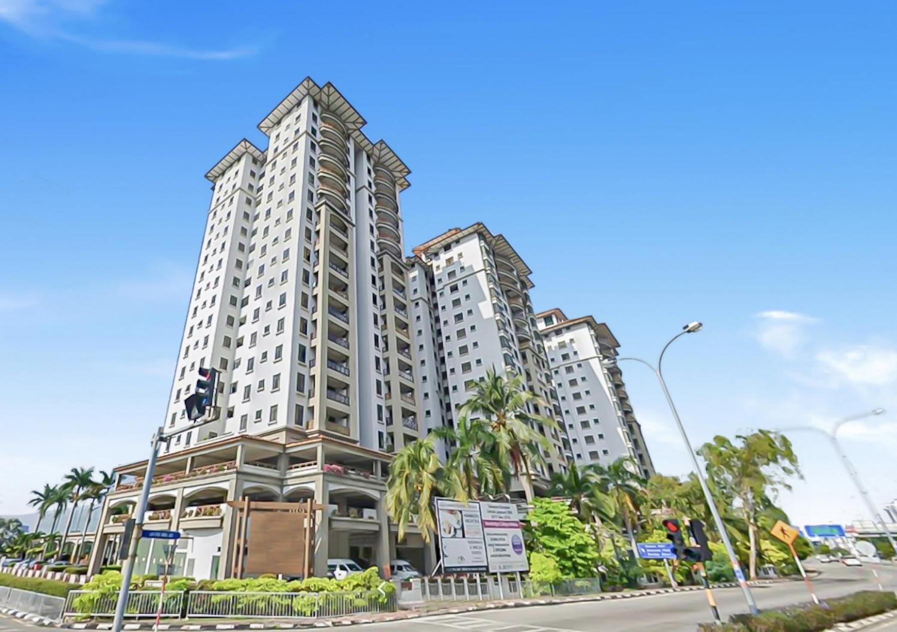 1 Bedroom Apartment, Melaka Cbd Town Center- Hosted By Private Locals Resident, Balcony With City Skyline View Or Seaview, Opposite Malls, Tv Box, 5 Minutes To Jonker Street, Малакка Экстерьер фото