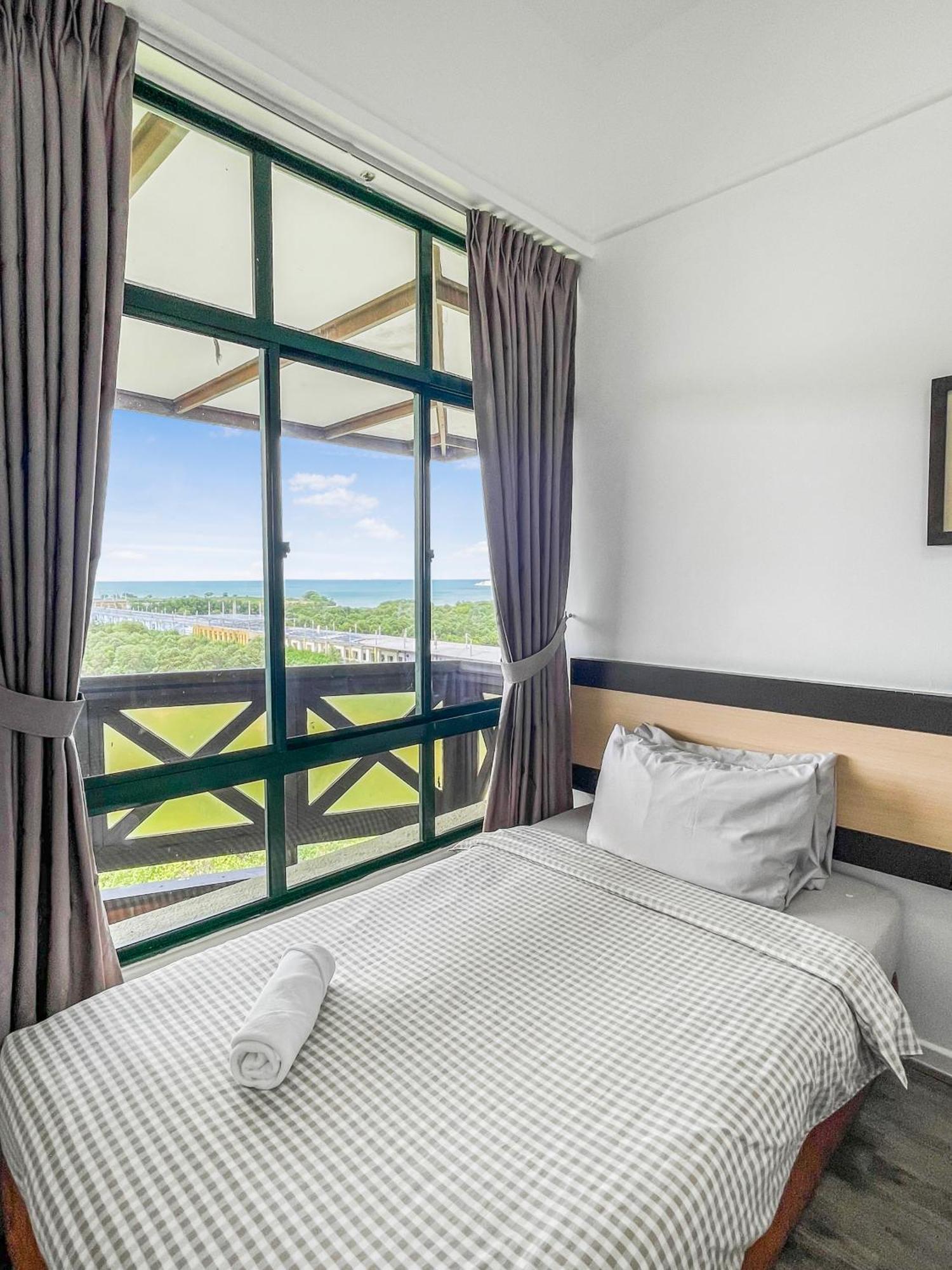 1 Bedroom Apartment, Melaka Cbd Town Center- Hosted By Private Locals Resident, Balcony With City Skyline View Or Seaview, Opposite Malls, Tv Box, 5 Minutes To Jonker Street, Малакка Экстерьер фото